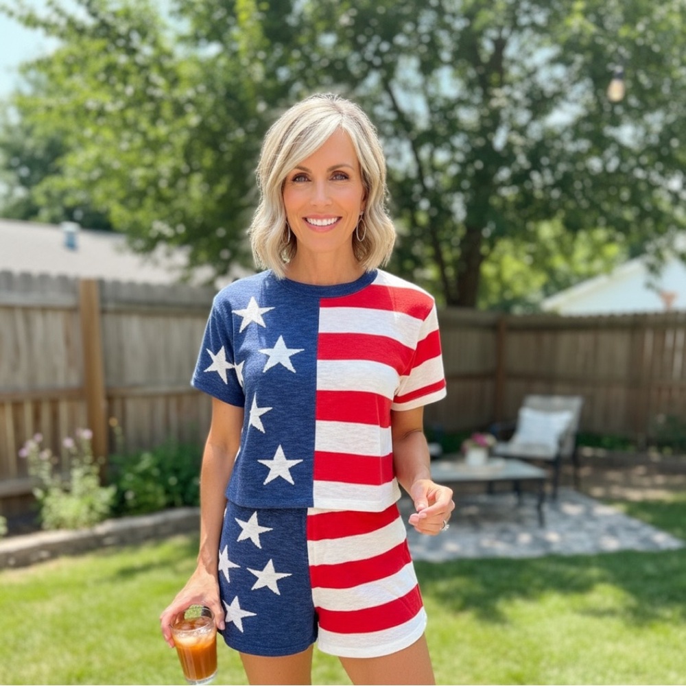 DAY & MOON Patriotic light knit Short set Sz S M L